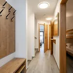 Chalet Tauernlodge Eben C1 *